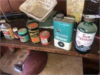 Vintage Cans & Decor in Group