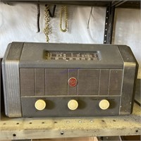 Vintage RCA Radio