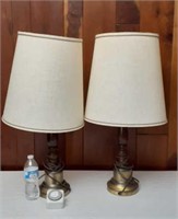 2 electric table lamps, timer included