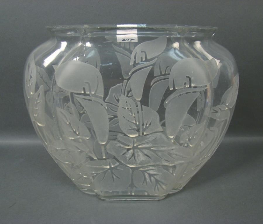 Consol. Crystal #2200 Shaped Cut Vase