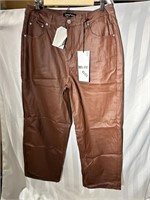 New Almost Famous 90's fit womens pants sz13