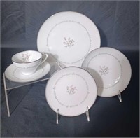 Noritake Mayfair Platinum Trim 43-pc China Set