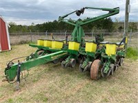 JOHN DEERE 1760 MAXEMERGE PLUS VACUMETER PLANTER,