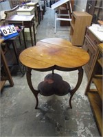 VINTAGE LAMP TABLE -- TOP HAS DAMAGE