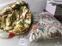 Queen size quilt (orange/brown pattern) & pillow