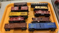 HO scale train cars - lot of 10.       1082
