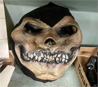 RUBBER HALLOWEEN MASK