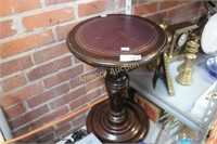 DECORATIVE WOODEN STAND