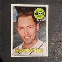 1969 Topps Baseball card #487 Denis Menke