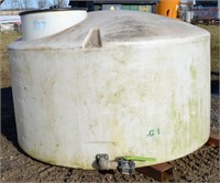 1000 gallon plastic water tank