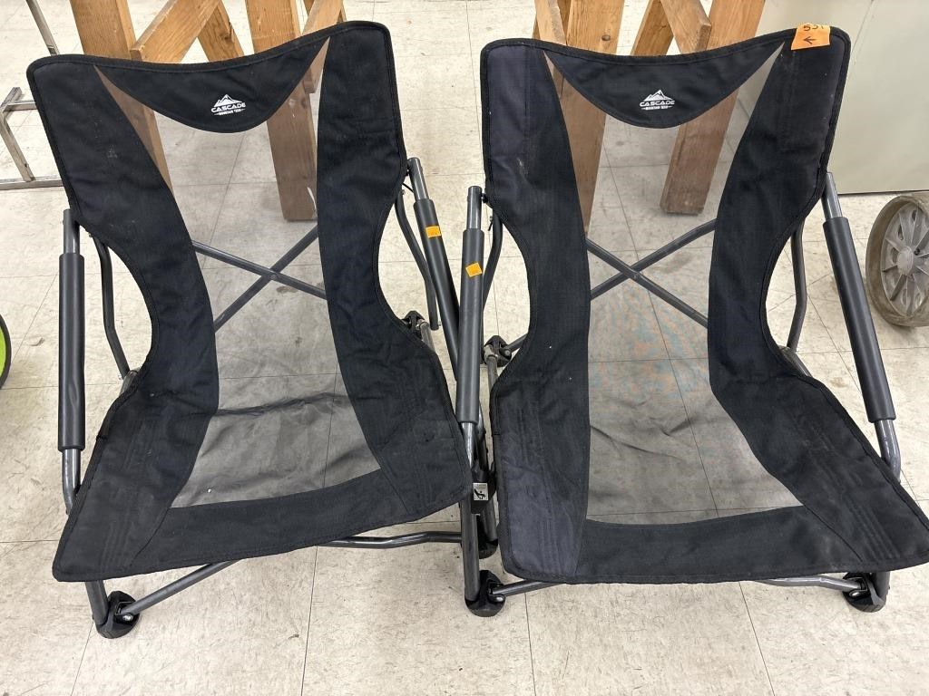 2 Folding Beach Chairs - Cascade