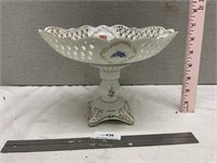 Beautiful Porcelain Pedestal Composite6 1/2"