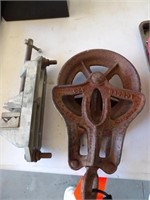 VINTAGE PULLEY AND VISE