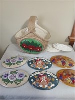 Ceramic Basket w Interchangeable Season Plates