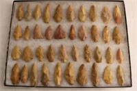 LOT OF 40 ARROWHEADS, 2" - 3" L, LEE COLLECTION,