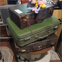 VINTAGE LUGGAGE AND SPOOL TABLE