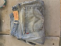 Levi jeans size 40 x 30