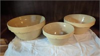 YELLOW STONEWARE POTTERY BOWLS