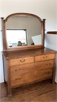 Antique chest of 4 drawers, fine grain oak