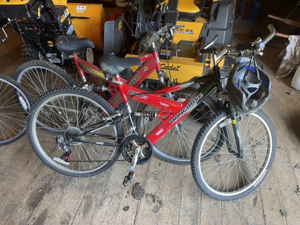 2 MOUNTAIN BIKES