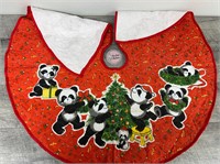Vintage playful pandas Christmas tree skirt