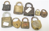 Lot: 9 vintage padlocks, no keys