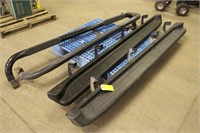 2003 Chevy Suburban, Factory Tube Running Boards