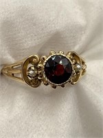 10K Y Gold Ring 1.7g w/ Red Stone & Tiny Pearls