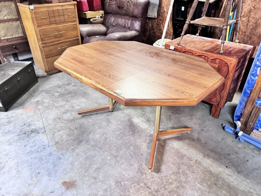 Amazing Condition Vtg Dining Table