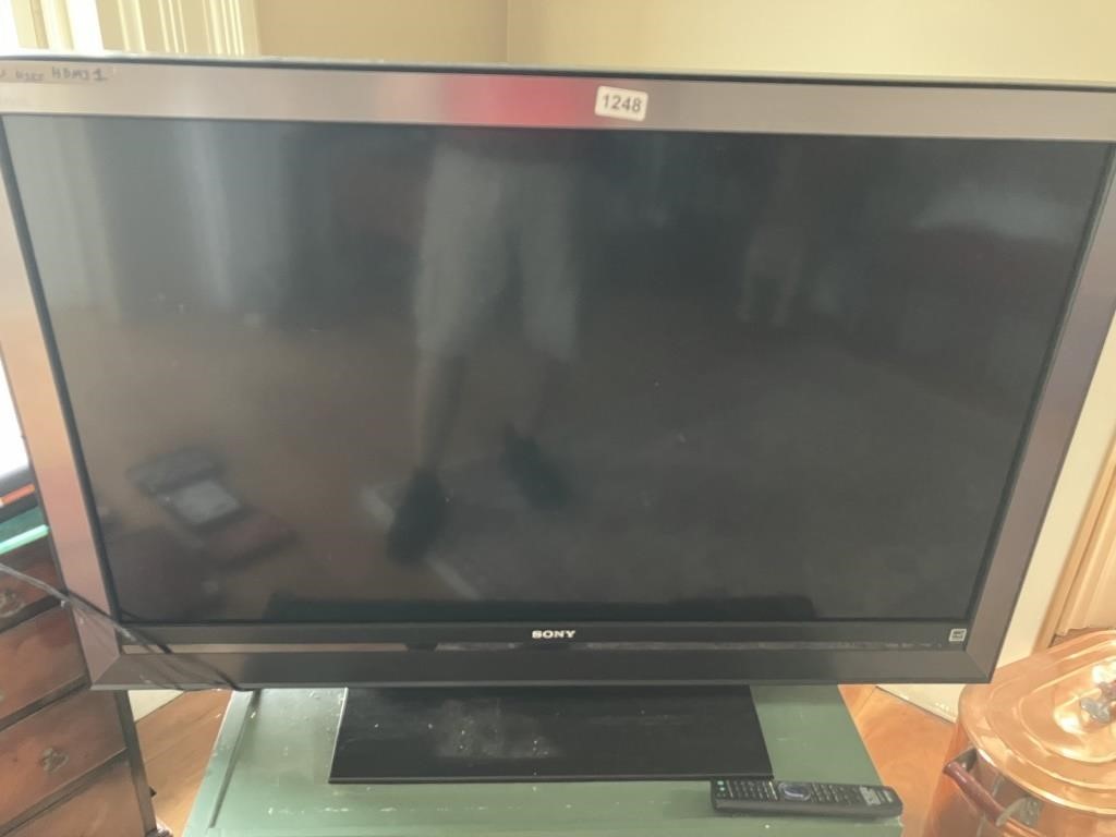 Sony 52" Flat-screen TV, w/Remote & stand
