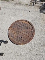 Monticello manhole cover