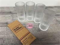 New set of 4 glasses with glass straws