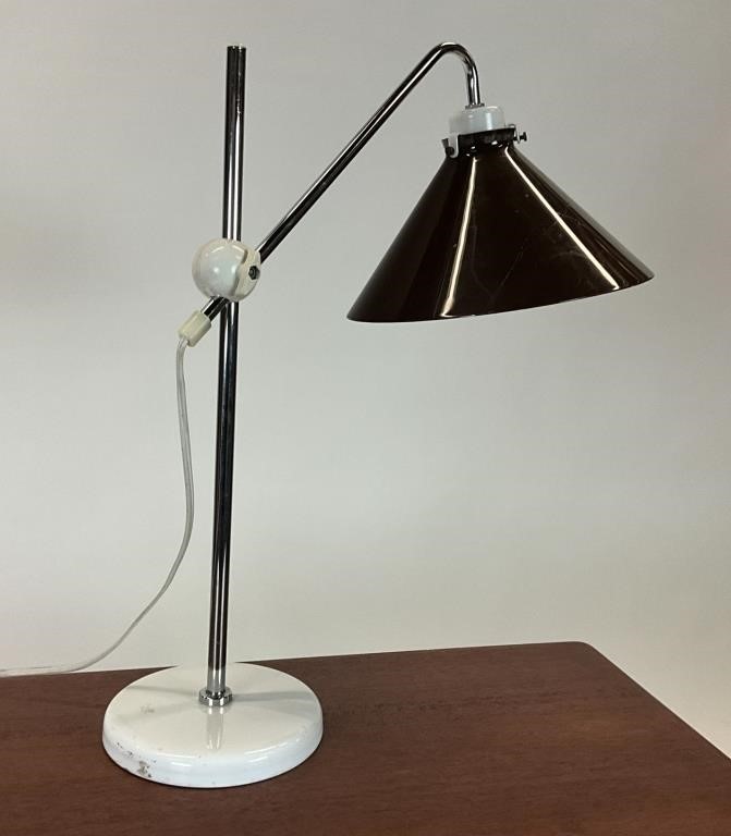 MCM PASTIC AND METAL TELESCOPIC TABLE LAMP