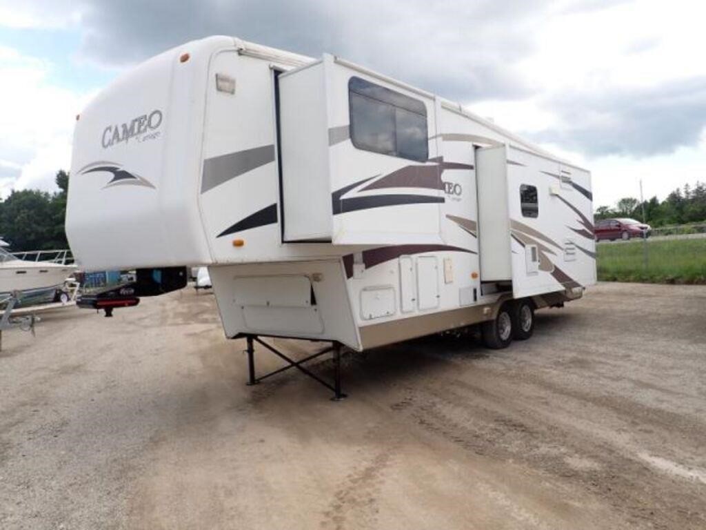 2008 Cameo F31KS3 31 Ft 5th Wheel 16F62E3P781A0888