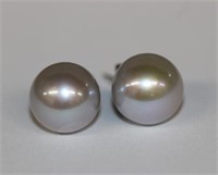 14k yellow gold Pearl Pierced Earrings with large