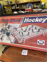 1970 VTG Hot Shot hockey board game