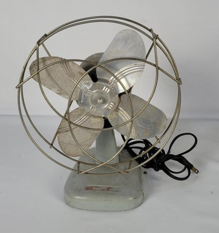 Vtg Small Metal Table Fan