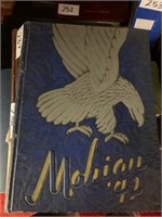 1942 MURPHY MOHIAN YEARBOOK