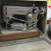 Portable Singer Sewing Machine And Case