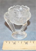 VINTAGE CLEAR GLASS BIRD EGG CUP -