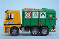 Bruder Mercedes Benz Toy Recycling Truck