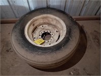 9.5L-15 tire & rim