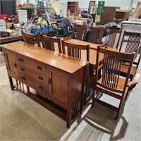 Solid oak Dining Table w 8 Chairs & 12" leaf