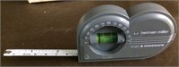 Ergo tape measure & level