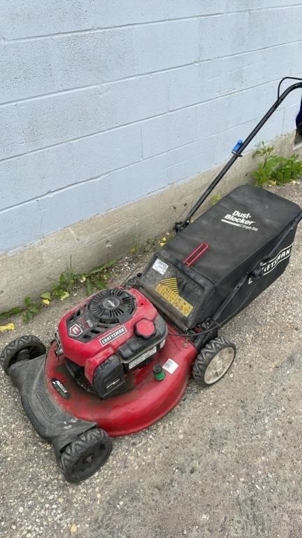 Craftsman 6.75 Briggs Stratton Gas Lanw Mower