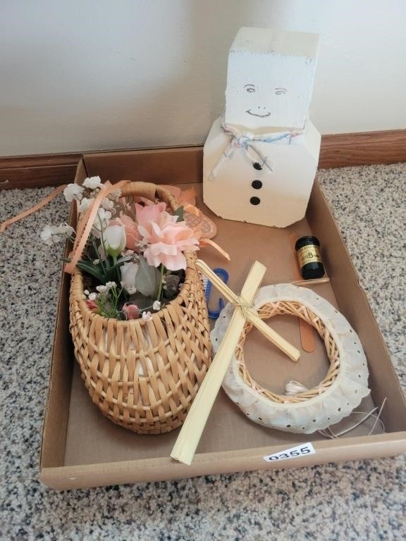 Snowman Décor, Basket, Religious Cross
