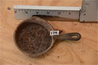 6" CAST IRON PAN