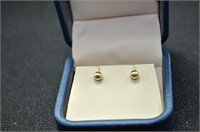 14kt yellow gold earrings