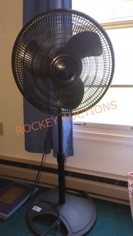 standing floor fan