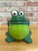 Frog Cookie Jar with buggy eyes